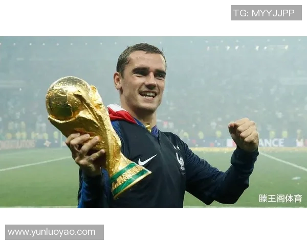 怀念法国足球传奇人物的辉煌生涯与永恒影响